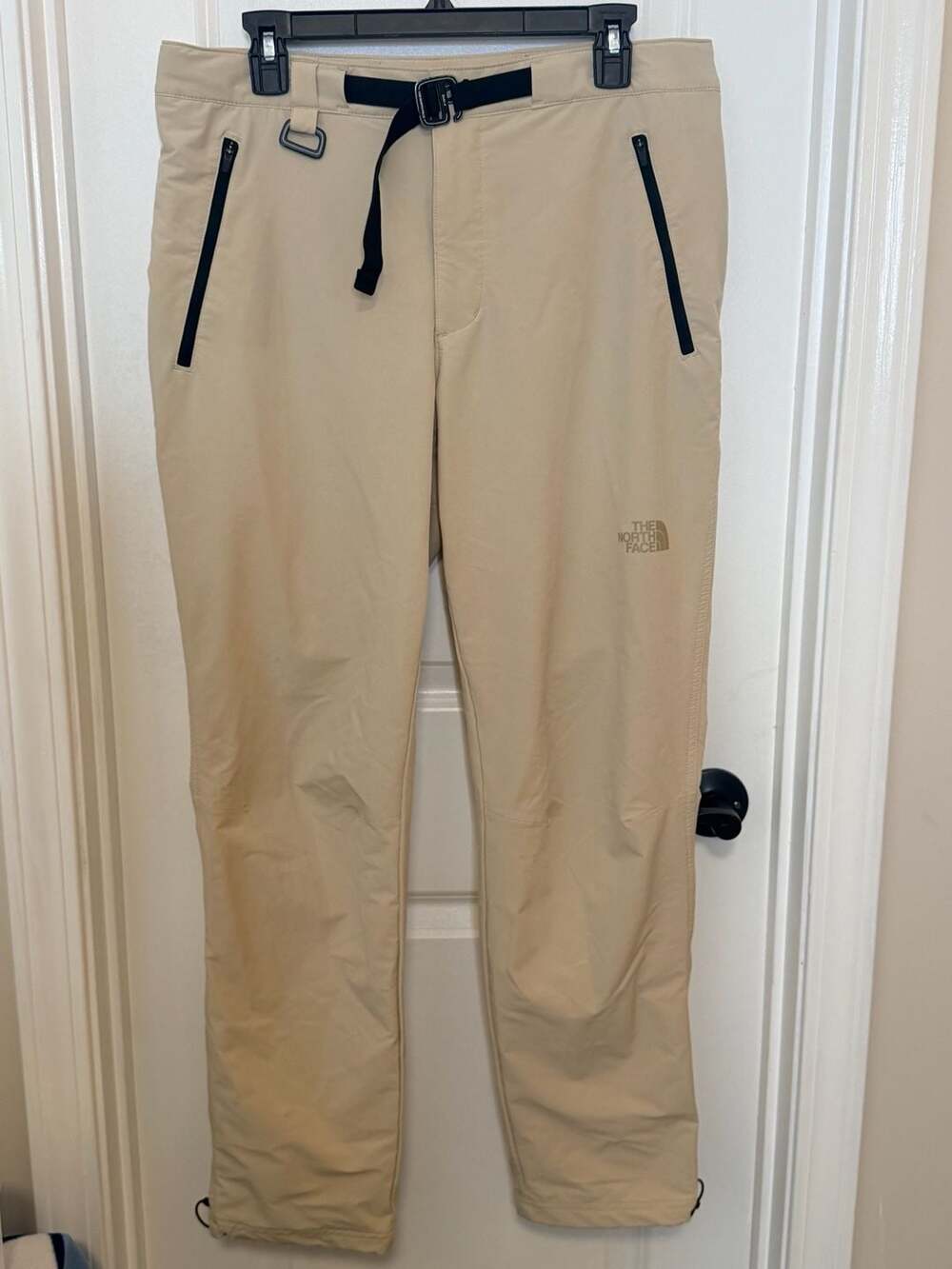 The North Face Paramount Active Pants Khaki Tan with Belt